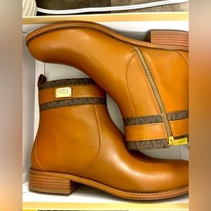 Brand new women’s Michael Kors brown boots